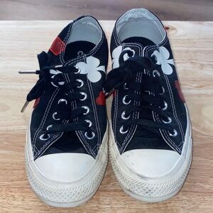 Converse Kids Black Canvas Sneakers with Red Heart and White Clover